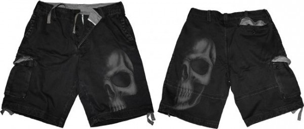 Shadow Skull Shorts im Antik-Look