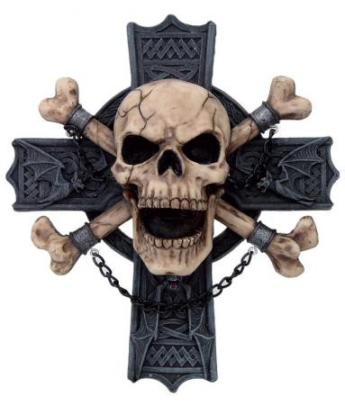 Totenkopfrelief am Kreuz